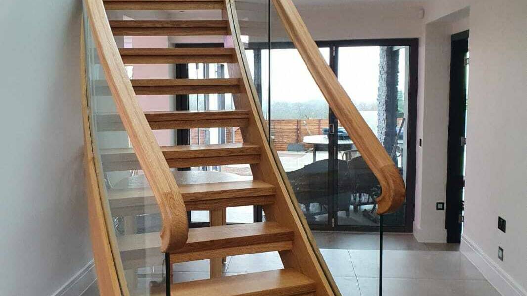 Single curve open string staircase